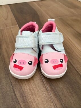 ikiki Kids Pink Pig Squeaky Toddler Sneakers - Cute Slip-On Velcro Shoes